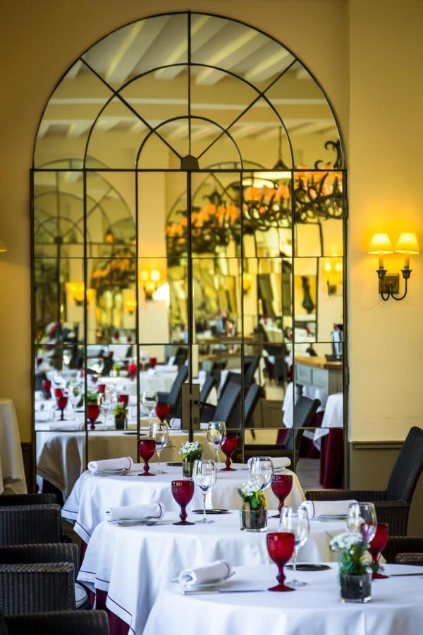 Chateau De Courban And Spa Nuxe Екстериор снимка