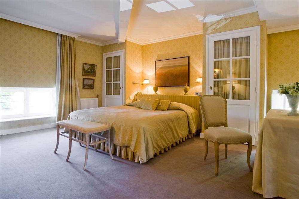 Chateau De Courban And Spa Nuxe Екстериор снимка