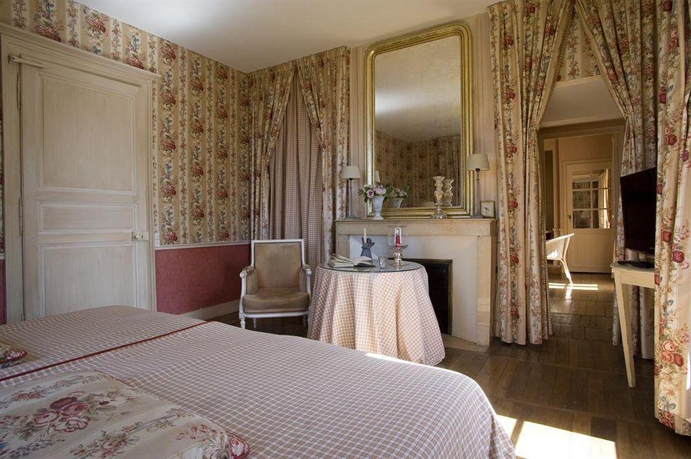 Chateau De Courban And Spa Nuxe Стая снимка