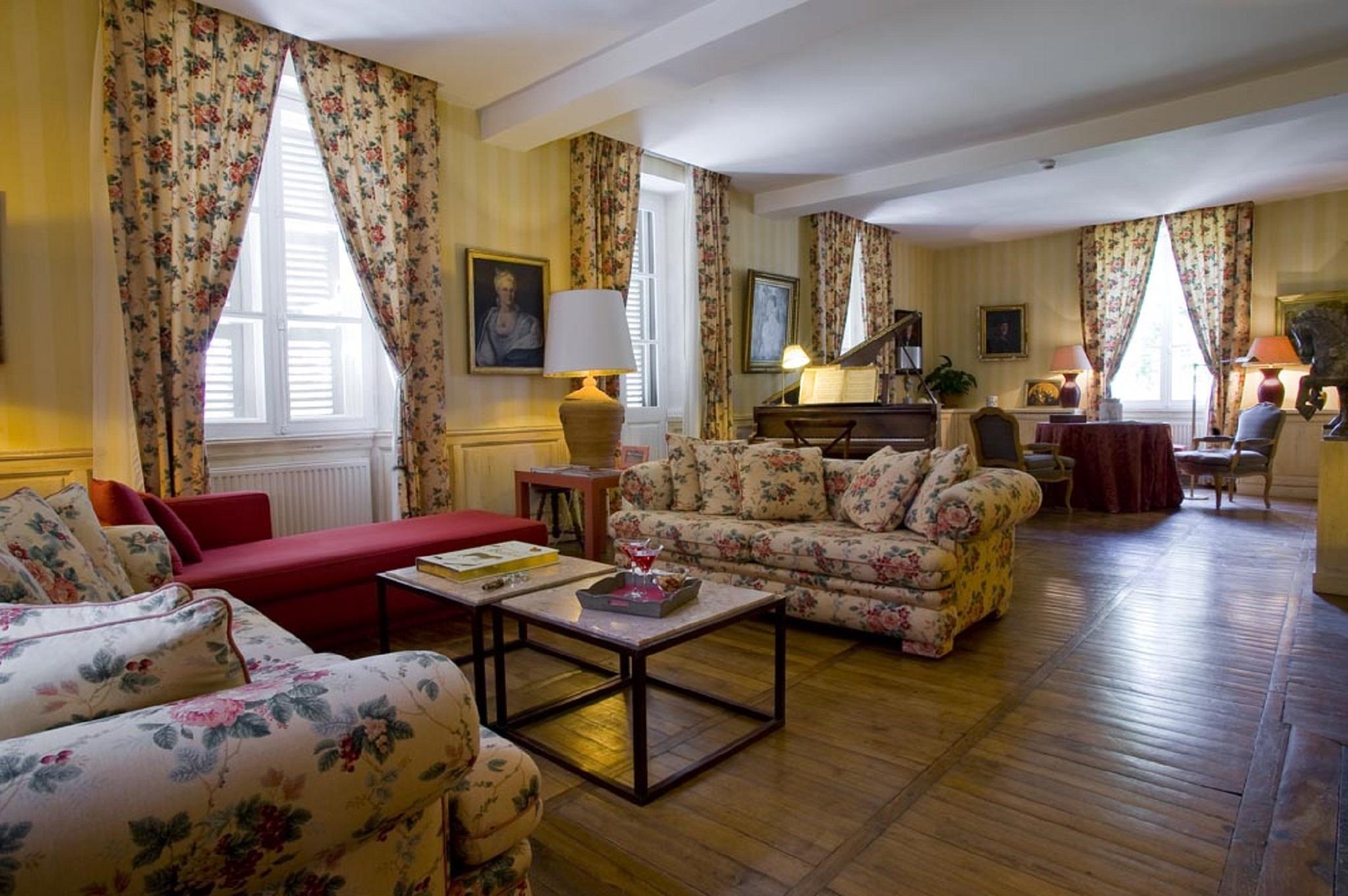 Chateau De Courban And Spa Nuxe Екстериор снимка